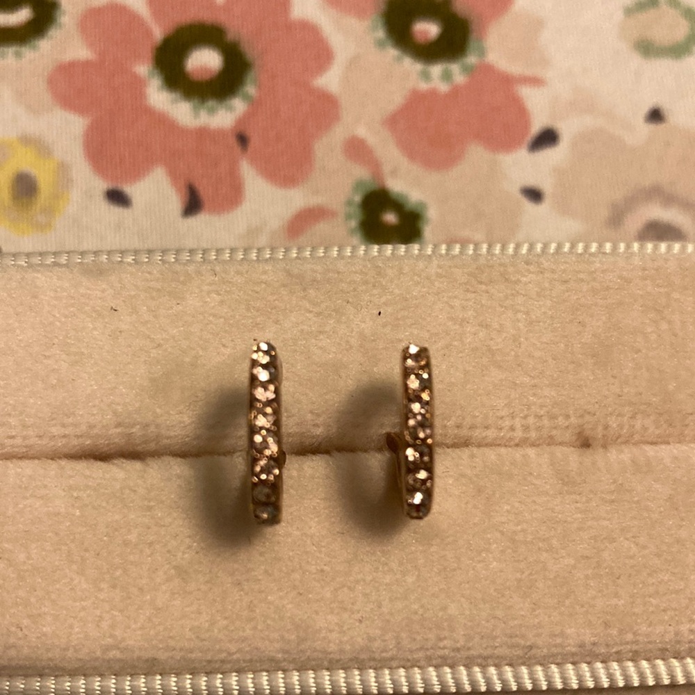 Women’s Henri Bendel rose gold rhinestone hoop earrings